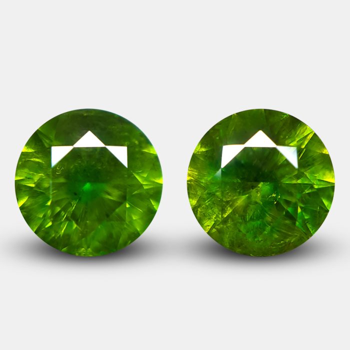 pair demantoid 1.56ct yellowish green2