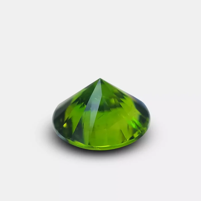 demantoid garnet 0.68ct B221-2